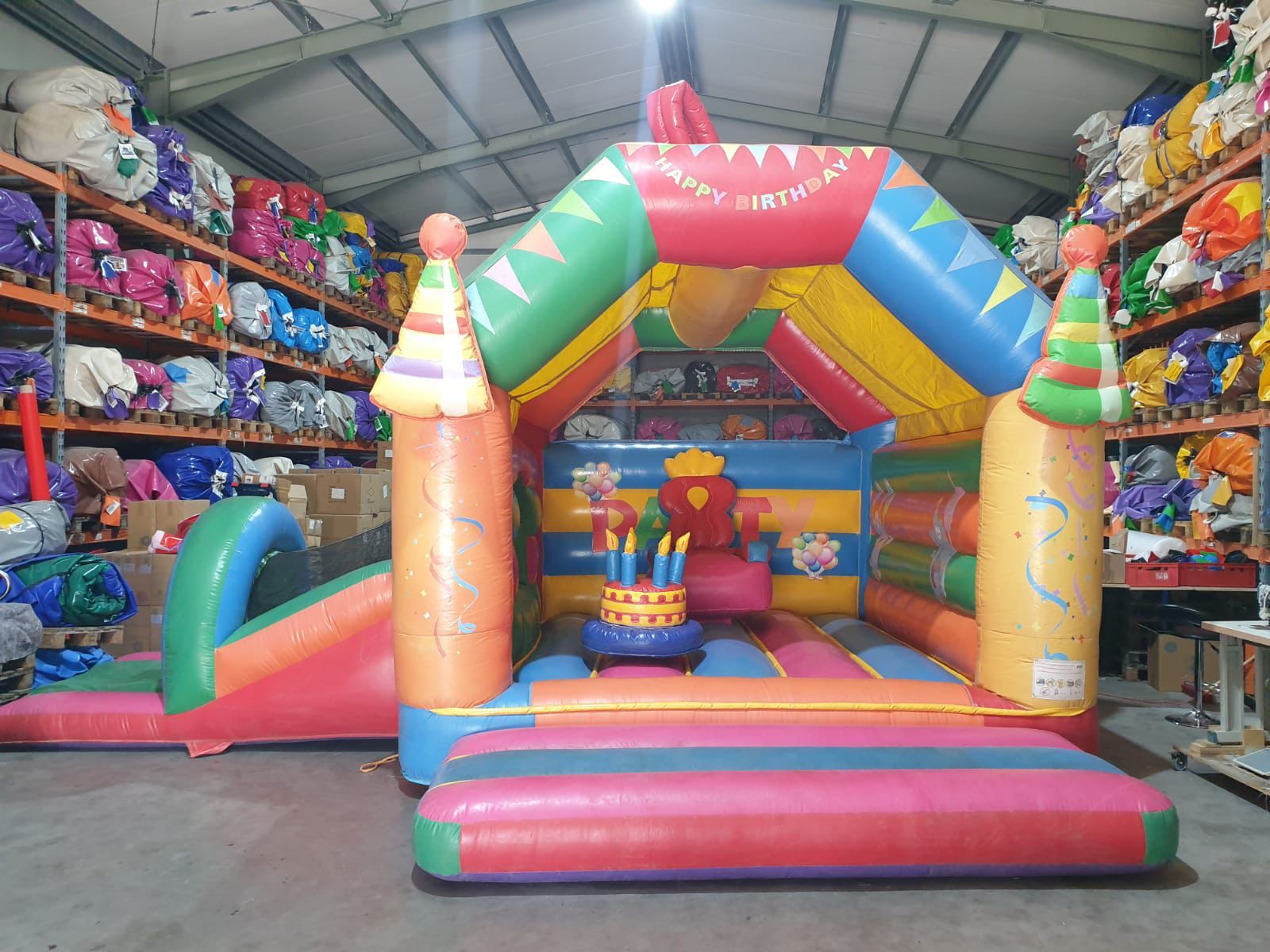 Hüpfburg Party mit Rutsche 5270